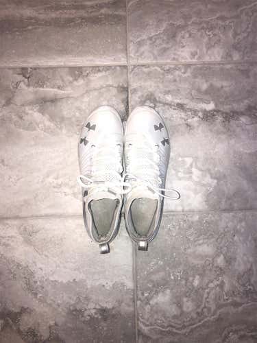 *NEW* Under Armour Spotlight Cleats