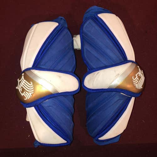 Charlotte Hounds arm pads