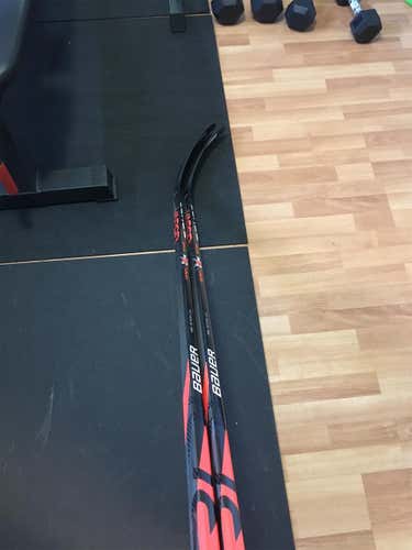 2 New Left Handed Vapor 2x Team Toe Hockey Stick