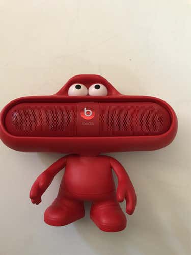 Beats Pill with Stand