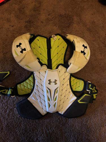 Used In 2017 NCAA CHAMPIONSHIP GAME BY MARYLAND Under Armour VFT Shoulder Pads