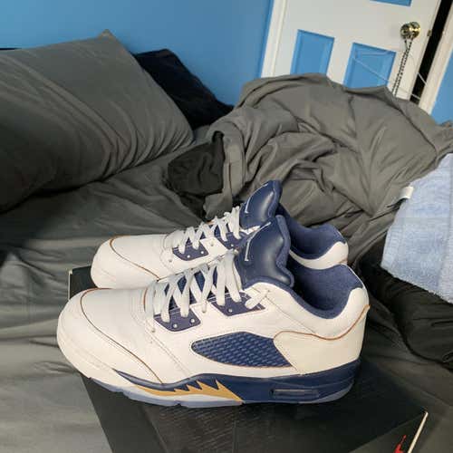 White Men's 10 (Women's 11) Air Jordan Shoes