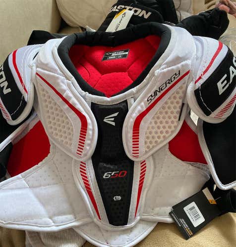 New Large Easton Synergy Shoulder Pads