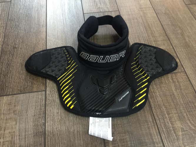 Bauer Supreme Neck Throat Clavicle Guard Protector Black Senior Nice used condition!