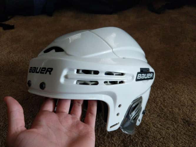 White Used Large Bauer 5100 Helmet