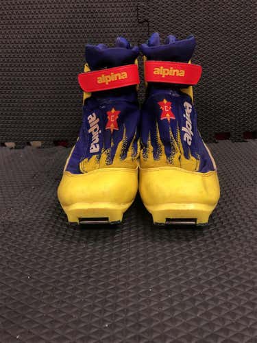 Skate Size 9.0 Used Alpina Cross Country Ski Boots
