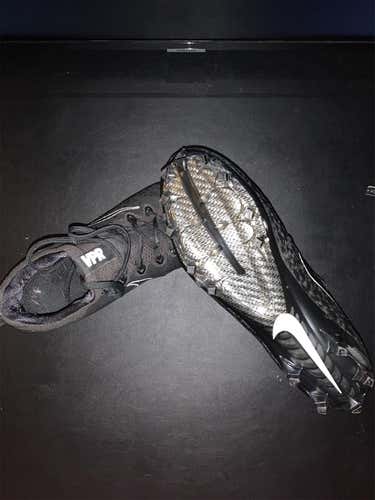 Black Men's Molded Cleats Low Cut