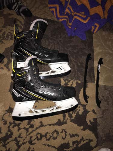 Used CCM Super Tacks AS1 D&R (Regular)  Size 10 Hockey Skates