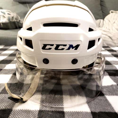 White Used Large CCM Vector V08 Pro Stock Helmet