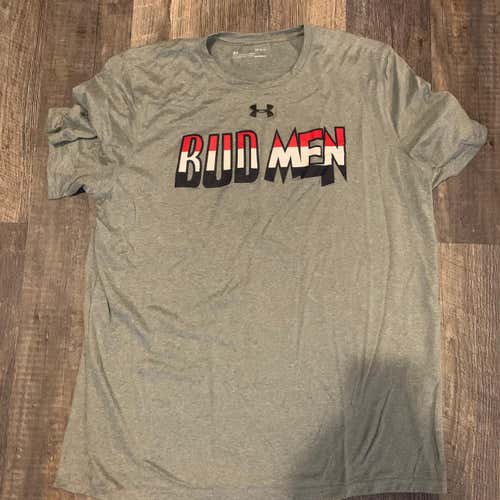 Gray Men's Large Under Armour Shirt