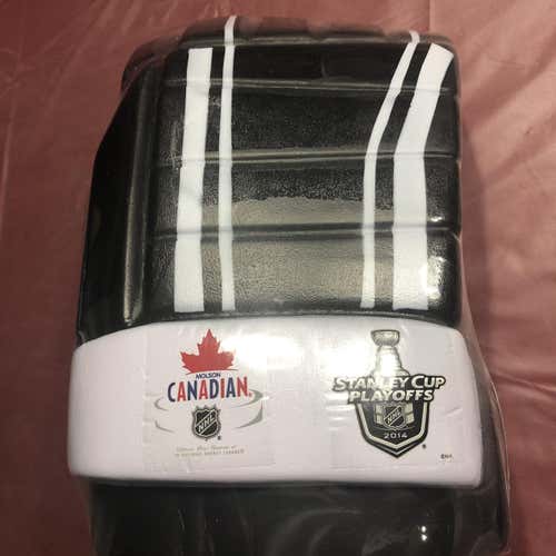 Hockey Glove Beer Holder (Molson Canadian)