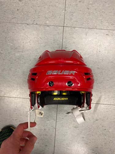 New Medium Bauer Re-Akt Helmet