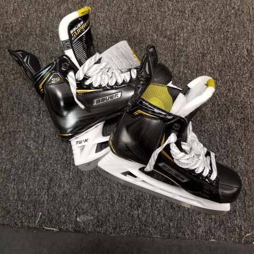 Senior New Bauer Supreme 2S Hockey Skates D&R (Regular) Size 10