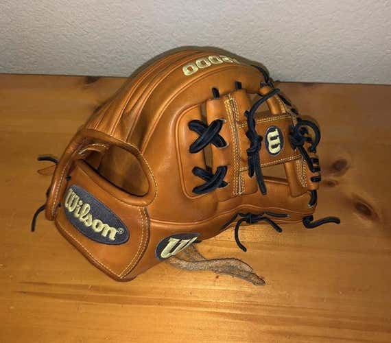 Used Infield A2000 11.5" Baseball Glove