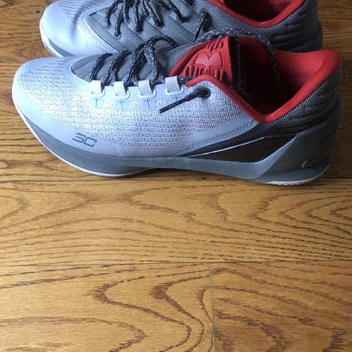 Gray Men's 10 (Women's 11) Under Armour Shoes