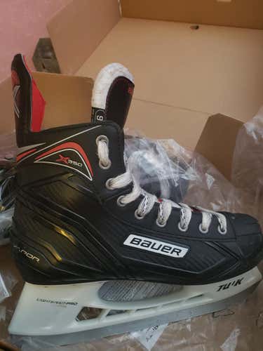 Senior New Bauer Vapor X350 Hockey Skates Size 9