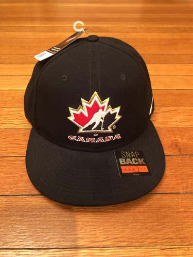 BRAND NEW TEAM CANADA NIKE SNAPBACK
