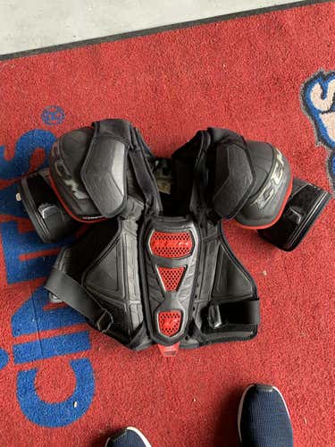 Used Senior Large CCM QuickLite Shoulder Pads