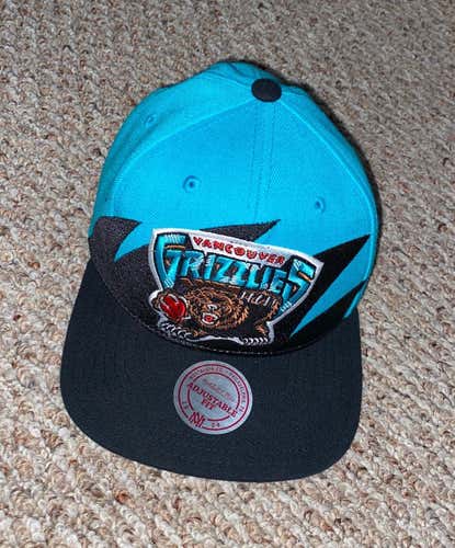 Vancouver Grizzlies Mitchell & Ness SnapBack Hat