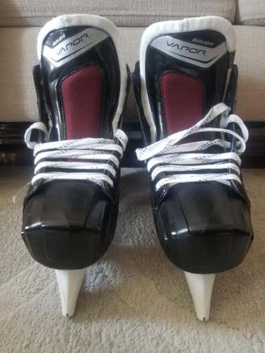New Senior Bauer Vapor X700 Hockey Goalie Skates EE (Extra Wide) Size 11.5