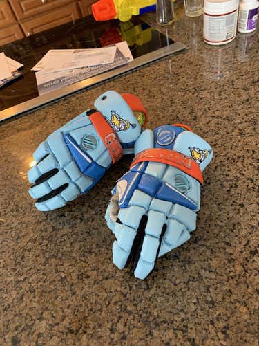 Used Maverik M3 Lacrosse Gloves 13"