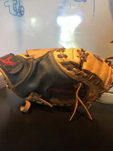 Black Used Catcher's CM3000SBT  Baseball Glove