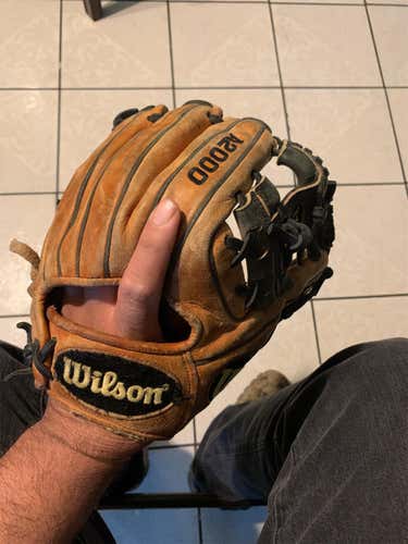 Brown Used Infield A2000 1786 11.5" Baseball Glove