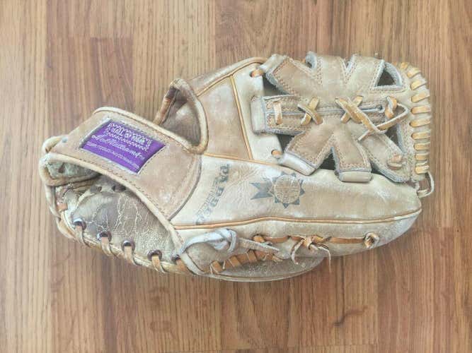Ted Williams 1966 HOF Right Handed 11.5" VINTAGE SEARS Leather Baseball Glove!