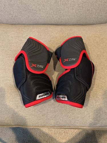 Brand New Senior Medium Bauer Vapor Velocity Litle Elbow Pads
