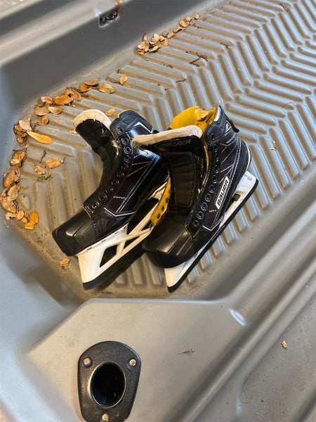 Senior Bauer Supreme 1S EE (Extra Wide) Size 10 Hockey Goalie Skates