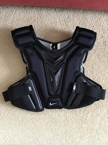 Used Medium Nike Vapor Shoulder Pads