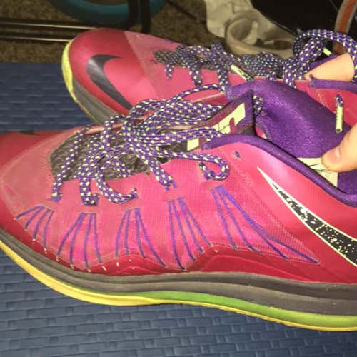 Lebrons Used 10 Men’s Nike Shoes