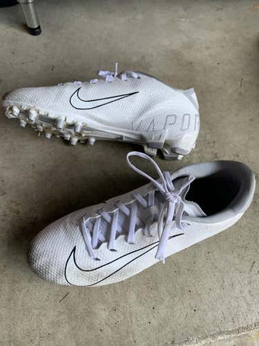 White Used Adult Men's 11.5 (Women's 12.5) Molded Cleats Nike Low Cut