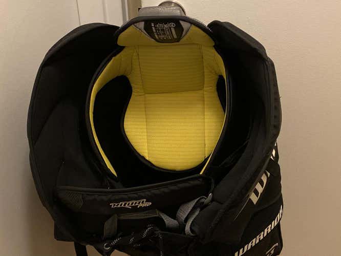 Black Used Senior XL Warrior Ritual Hockey Goalie Pants
