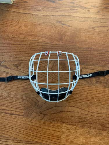 Junior Used Small CCM Resistance Face Cage Full Cage
