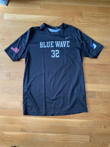 Darien Blue Wave Shooting Shirt