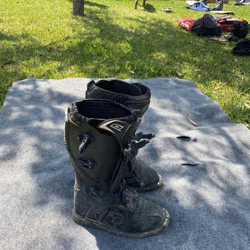 Black O’neil motocross boots size 9