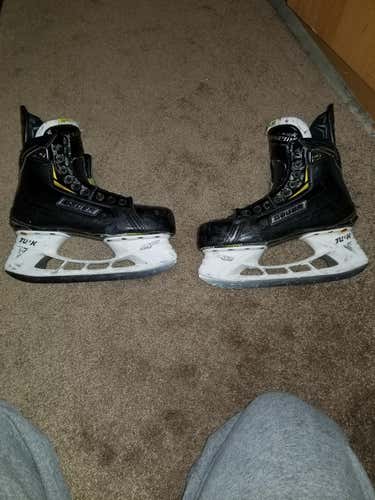 Senior Used Bauer Supreme 2S Pro Hockey Skates Size 7