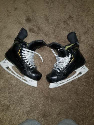 Used Senior Bauer Supreme 2S Pro Hockey Skates Size 7.5