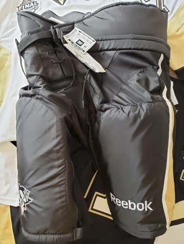 Reebok Pittsburgh Penguins Hockey Pants Large - Senior
