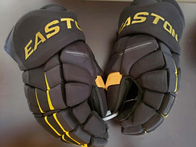 New Senior Easton Synergy 80 Gloves 14"