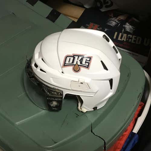 White Used Large CCM Vector V08 Pro Stock Helmet