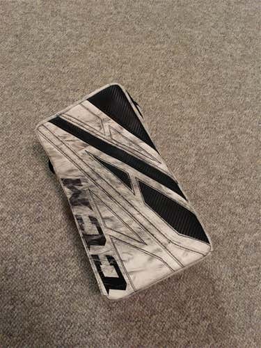 Black Senior Regular Extreme Flex 4 Pro Stock