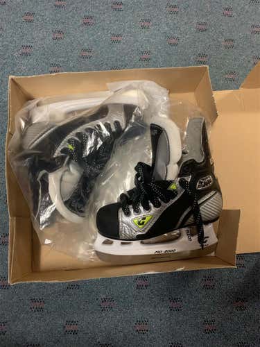 New Graf Supra 301 D&R (Regular) Junior 2.5 Hockey Skates