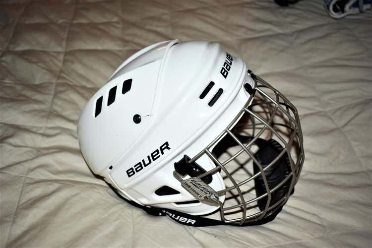 Bauer HH1500 Hockey Helmet w/ Cage, White, XS