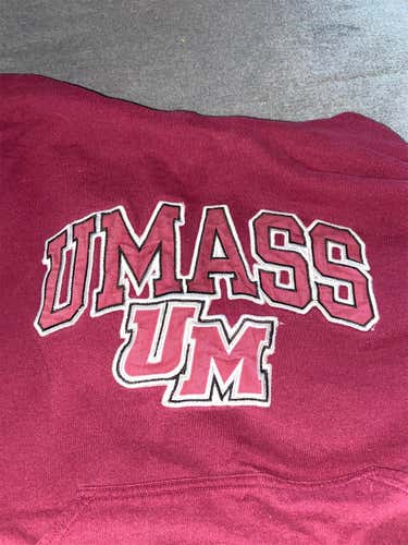 UMASS Hoodie Medium