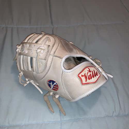 Valle Eagle 11inch First Base Training Glove