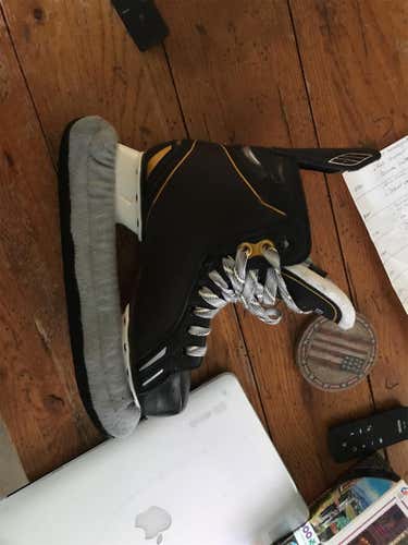 Used Bauer Supreme One.5 D&R (Regular) Size 6.5 Hockey Skates, (USED ONCE), Like New,sharpened