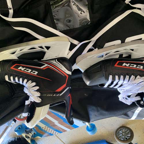 New CCM Size 4 Hockey Skates