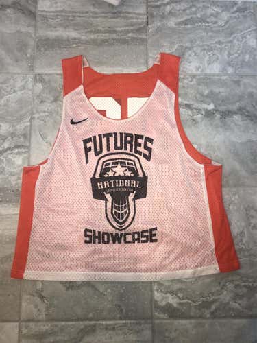 *BRAND NEW* Futures Showcase Pinny